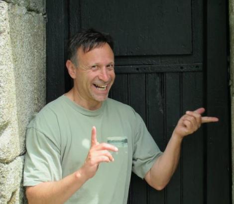 582664_3849548130993_443146277_n